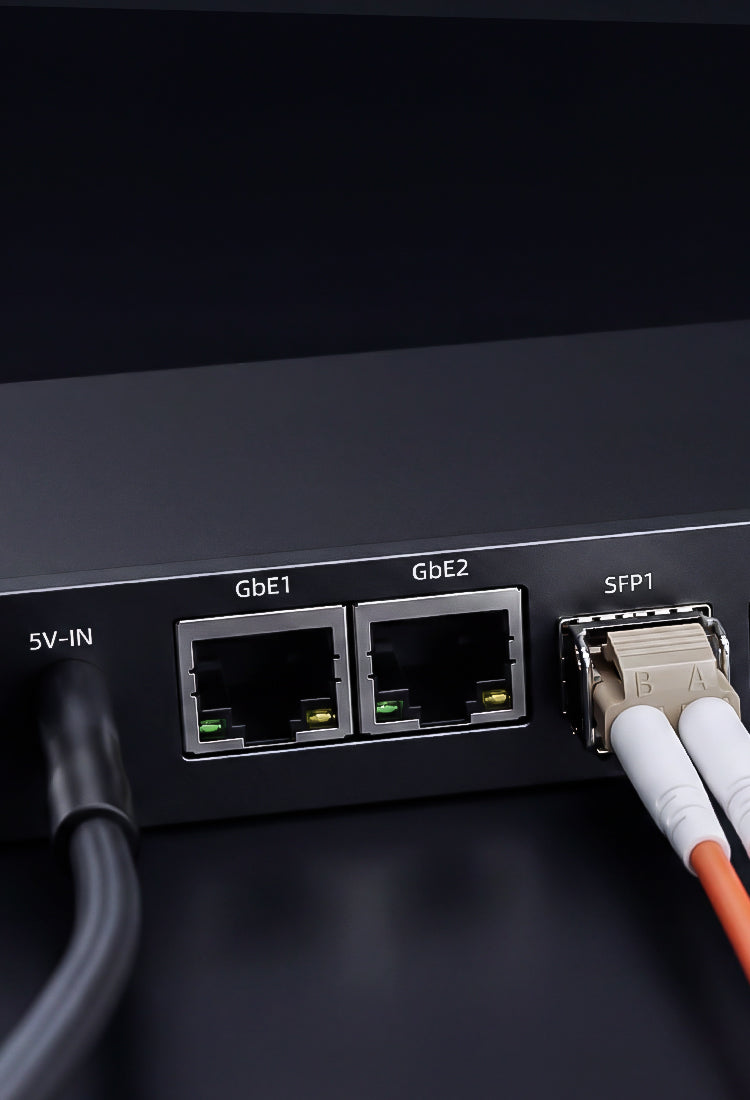 ARSY_NSW-1_Hi-Fi_Audio-Grade_Network_Switch-8.jpg
